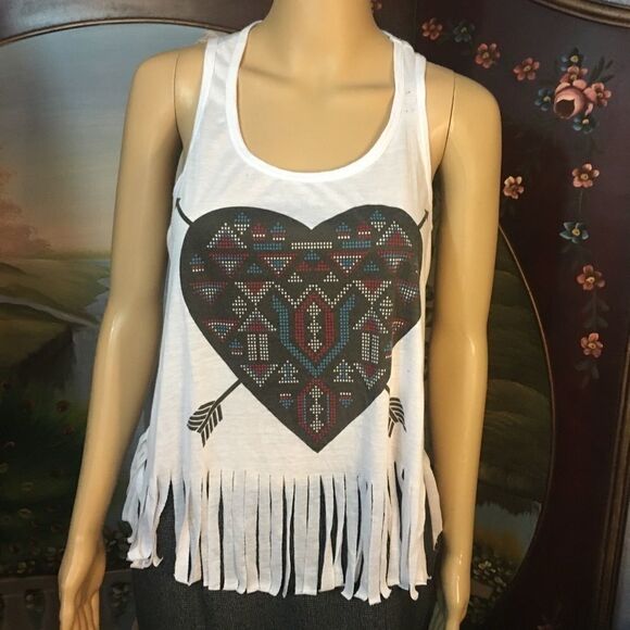 Large Heart with Arrows on Racerback Tee Sz Small - Picture 2 of 4